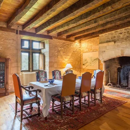 Casa vacanze Chateau Sleeps 8 Pool Wifi