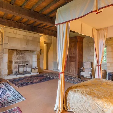 Casa vacanze Chateau Sleeps 8 Pool Wifi *