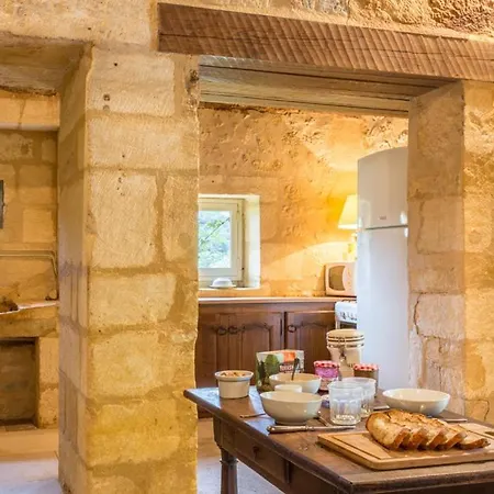 Chateau Sleeps 8 Pool Wifi *